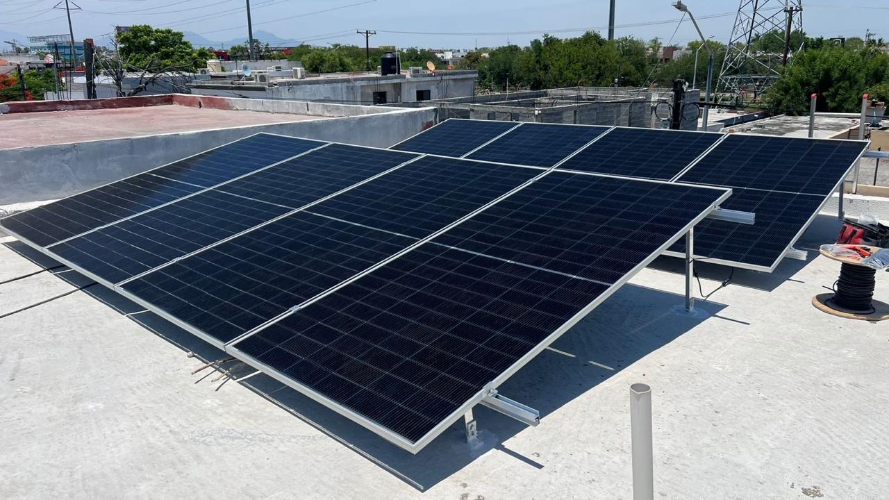 Instalación residencial de paneles solares en Apodaca